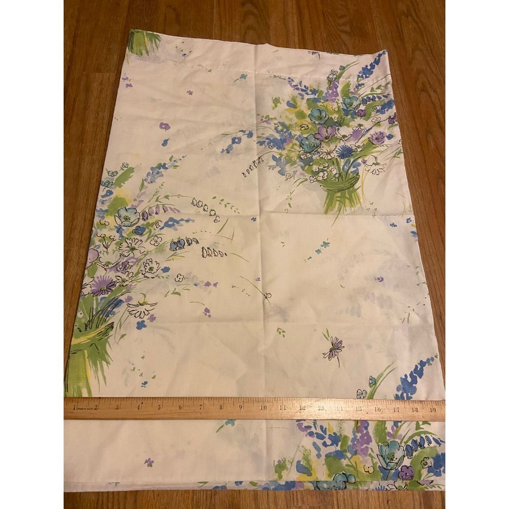 2 Standard‎ pillow case cannon gold label lot vintage